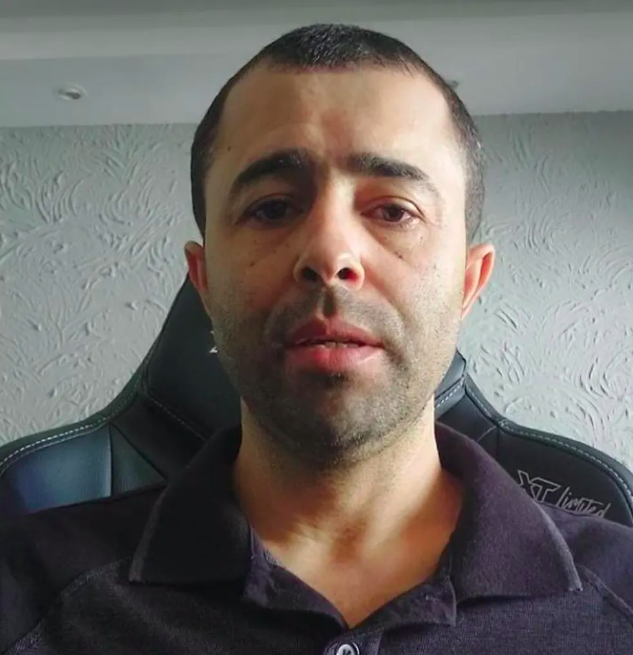 Diones da Silva Coelho, que dirigia o carro de aplicativo, imediatamente parou e prestou assistência, aguardando a chegada das autoridades policiais e do corpo de bombeiros. 