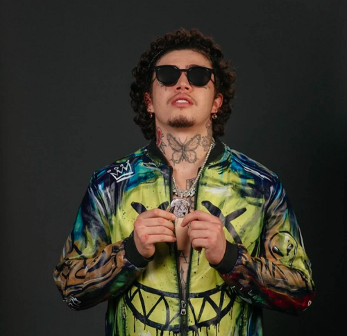 Em 2021, Whindersson Nunes adotou o codinome 'Lil Whind' e revelou seu novo projeto musical, intitulado Piauí.