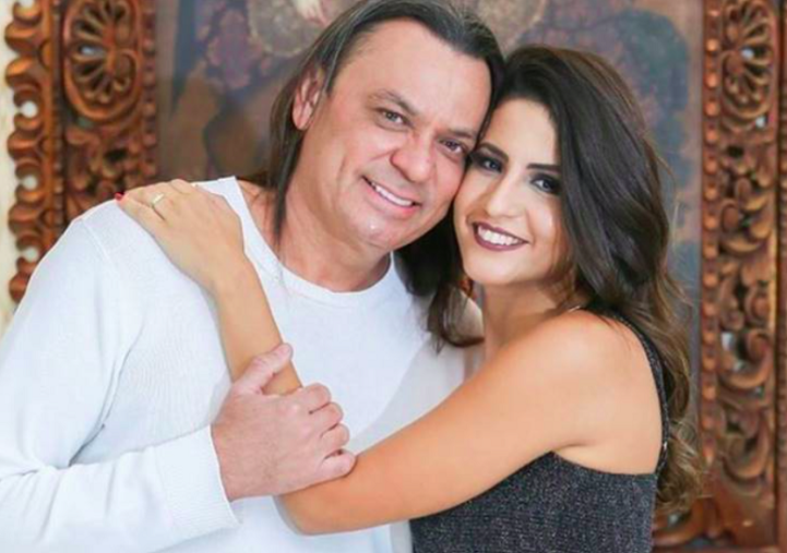 “Minha boca estava toda ferida. Perdi 7 quilos e lembro que levou uma hora para introduzir a alimentação líquida, contou.