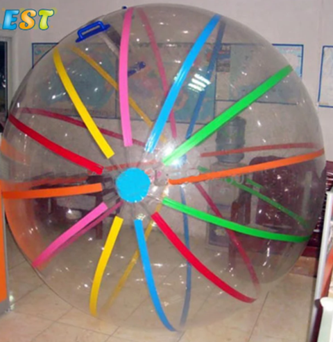 As bolhas enormes também fazem a festa da garotada em eventos comemorativos, como aniversários. Neste caso, são seguras. 