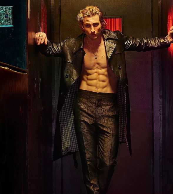 Além do talento, Aaron costuma ser lembrado pela beleza e forma física privilegiada. Seu personal trainer disse que ele malha com regularidade e cuida da alimentação. Desenvolveu massa muscular para um filme com dieta cetogênica, cortando vários carboidratos e acrescentando gordura boa e proteína nas refeições.