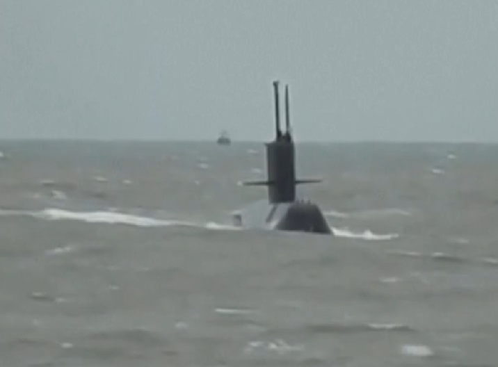 Uma das principais suposições é que o naufrágio do submarino tenha sido resultado de uma explosão interna causada por falhas técnicas.