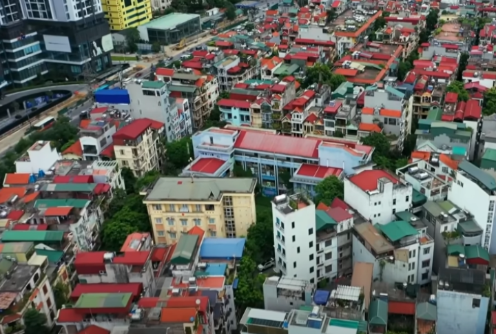 Mas a mais impressionante é a Ilha de Java que, sozinha, tem a população da Rússia. São 144 milhões de pessoas. A densidade é de 1.130 habitantes por km².  