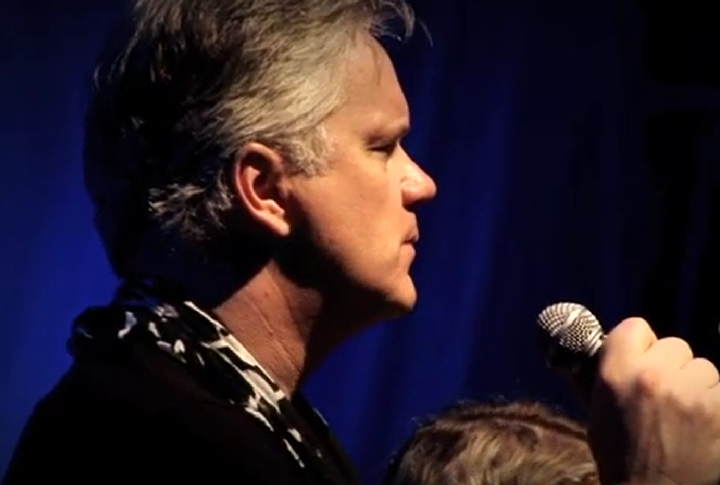 No disco, Robbins toca guitarra, canta e é o autor de várias composições.