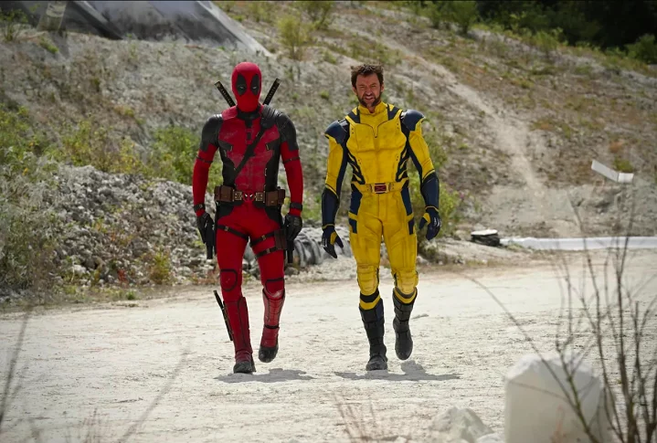 “Deadpool 3” (25 de julho): Com a responsabilidade de tentar salvar a Marvel nos cinemas, o terceiro ‘Deadpool’ trará de volta ninguém menos do que Hugh Jackman na pele de Wolverine.