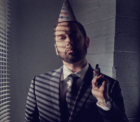 Eminem é um dos poucos artistas que receberam os três maiores prêmios culturais: Oscar, Grammy e Emmy. 