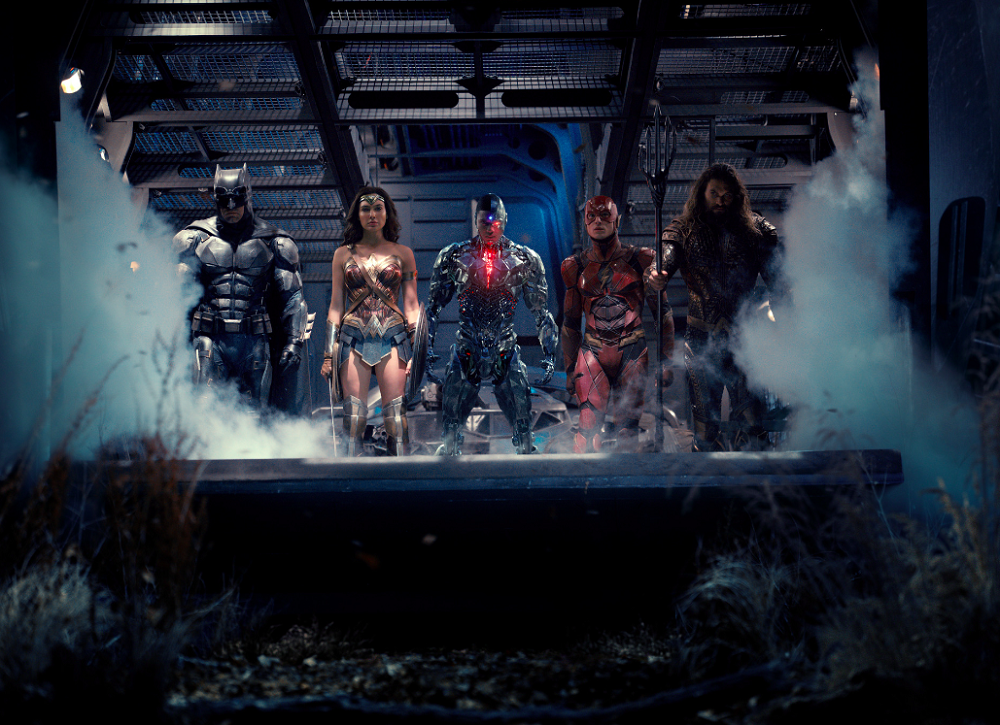 “Liga da Justiça” (2017) - Dirigido por Zack Snyder, tem Ben Affleck como Batman, Henry Cavill como Superman, Gal Gadot como Mulher-Maravilha, Jason Momoa como Aquaman, Ezra Miller como Flash e Ray Fisher como Ciborgue.