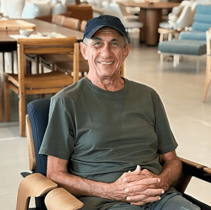 Raimundo Fagner - Nascido no Ceará, o cantor é filho do imigrante libanês José Fares Haddad Lupus.

