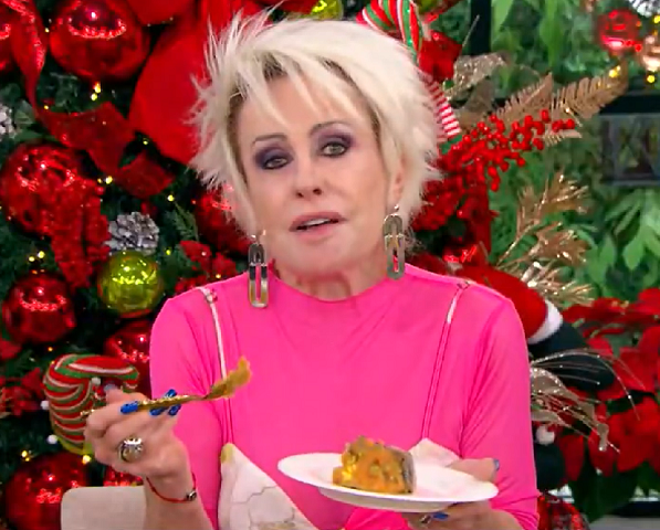 Em um dos momentos mais emblemáticos do programa Mais Você, da Globo, ela não ficou nada contente com o resultado de uma pesquisa que avaliou e elegeu as 10 piores comidas do Brasil. O estudo, feito pelo site “TasteAtlas”, dos Estados Unidos, elegeu o cuscuz paulista como a pior comida brasileira.