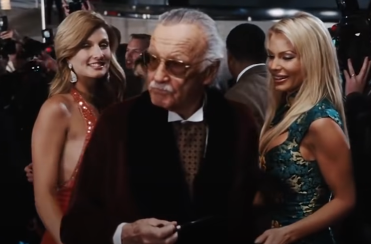 Lee adorava aparecer nos filmes dos seus super-heróis. Tinha a mania do mestre do suspense, Alfred Hitchcock, que também fazia curtas aparições nos filmes que dirigia.  