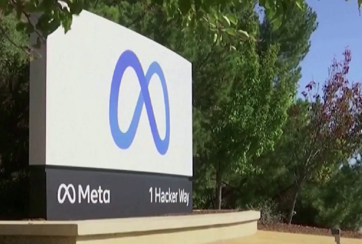 No processo, a herdeira de Silvio Santos alegou que a suspensão da conta causou a ela prejuízos profissionais, pois utiliza o Instagram para divulgar seu trabalho. Na ocasião, a plataforma declarou que o perfil de Patrícia Abravanel “infringiu as diretrizes” da rede, mas não apresentou os motivos.
