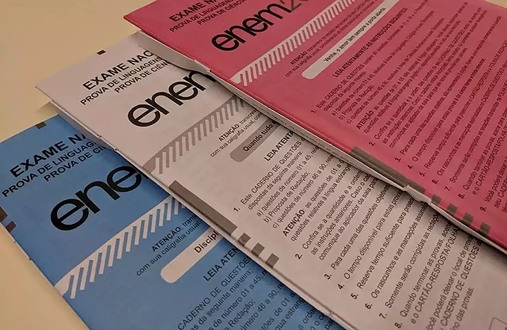O ano de 2024 marca os 26 anos do Exame Nacional do Ensino Médio (Enem), que começou a ser aplicado em 1998. Na ocasião, foram 157,2 mil inscritos.