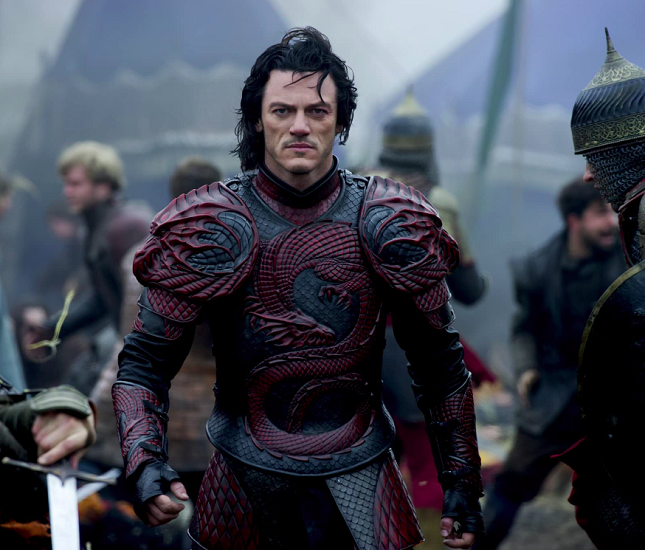 Luke Evans: O ator Luke Evans foi um dos últimos a assumir o papel relacionado ao personagem, mas não exatamente como o Conde Drácula. Em vez disso, ele interpretou Vlad Tepes, também conhecido como o Empalador, um príncipe histórico da Valáquia com quem o vampiro foi associado. 