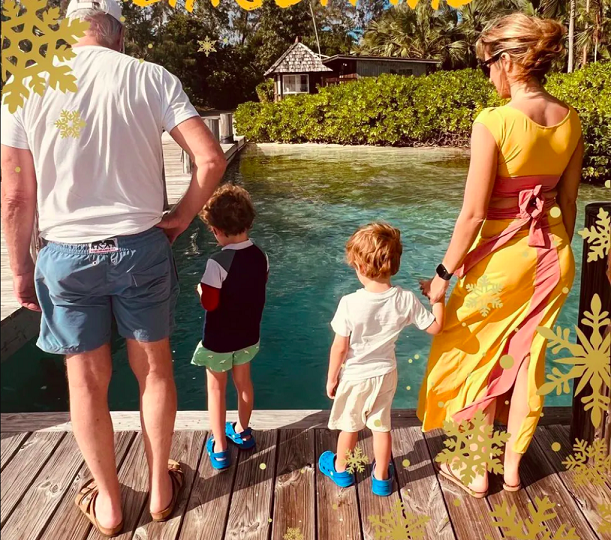 Richard Gere, a esposa e os filhos foram para a Espanha, lugar de origem de Alejandra que o ator já havia manifestado interesse em morar antes.