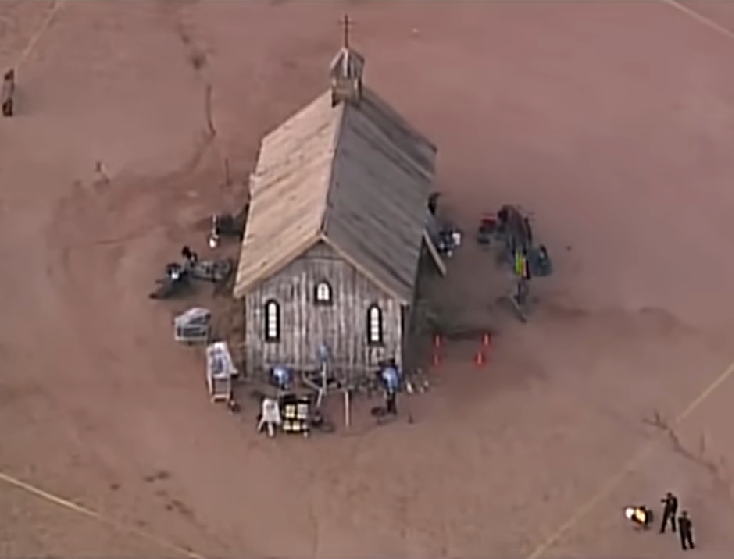 Na volta das filmagens, o diretor fez um discurso emocionante: Houve dias em que eu sinceramente não sabia como ia sair da cama de manhã, e vocês foram a razão pela qual consegui. Devemos trabalhar com alegria, como Halyna fazia.”