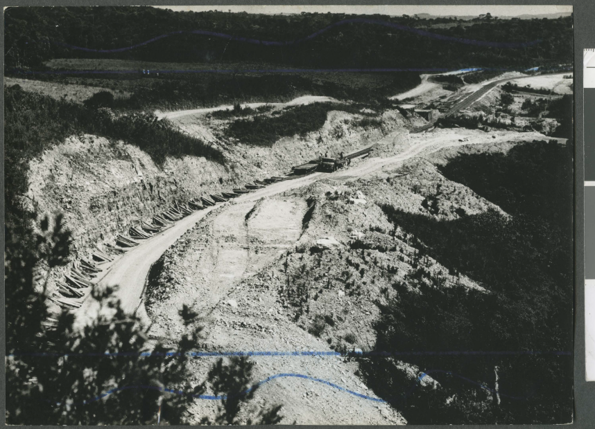 Ao longo dos anos, a Transamazônica sofreu com a falta de infraestrutura, prejudicando a passagem de veículos pesados e impactando na economia da região.