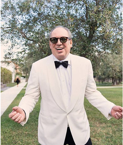 Hans Zimmer (Nascido em 12/09/1957) - O compositor alemão coleciona mais de 110 prêmios de 178 indicações na carreira. Seu primeiro sucesso foi Rain Man, pelo qual concorreu a Oscar. É autor da trilha sonora de sagas como Piratas do Caribe e Sherlock Holmes. Em 2022, foi indicado ao Oscar pela trilha de Duna. 