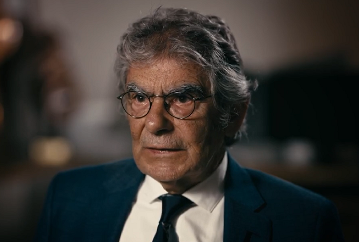 Ao Fantástico, o ex-ministro do Supremo Tribunal Federal (STF) Ayres Britto explicou que se forem aplicados conceitos gerais do direito a esse caso, “nenhuma empresa, Big Tech ou aplicativo pode tirar a partir de comunicações inverídicas, falsas, sem a corresponsabilidade”.