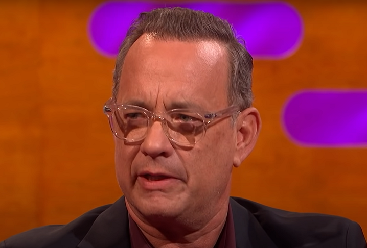 “Qualquer pessoa agora pode se recriar, em qualquer idade, por meio de IA ou tecnologia profundamente falsa… Posso ser atropelado por um ônibus amanhã e pronto, mas minhas performances podem continuar indefinidamente”, declarou Tom Hanks.