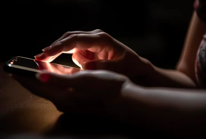 Similarmente a outras redes sociais, o RedNote coleta dados dos usuários, como localização e hábitos de navegação, conforme sua política de privacidade. 