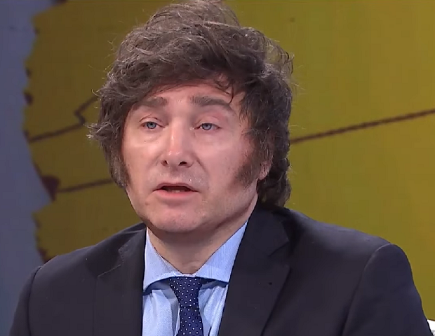 Estava assistindo ao jogo e quando Gago entrou, claramente um ato de populismo, torci para o River. Não quero torcer para um time que toma decisões populistas. Já basta viver em um país populista. Para mim, [Gago] foi um péssimo jogador, uma das maiores mentiras do futebol argentino. Assim, me tornei anti-Boca, afirmou, em referência a substituição ocorrida durante a final da Copa Libertadores de 2019, entre Boca Juniors e River Plate, disputada em Madri.