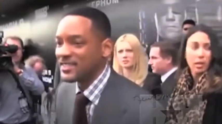 Logo depois do tapa, Will se afastou, desculpando-se e explicando: Ele me beijou na boca