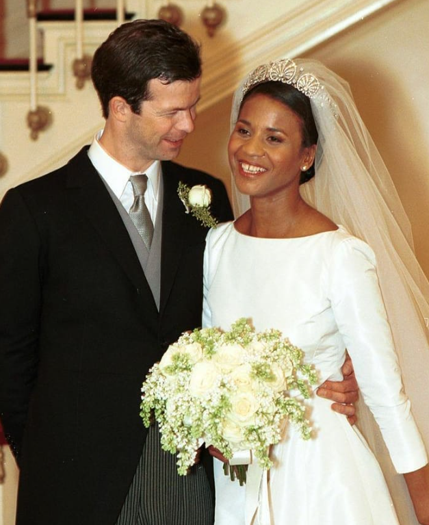 Princesa Angela de Liechtenstein - Nascida Angela Brown no Panamá, ela se casou com o príncipe Maximiliano de Liechtenstein, tornando-se a primeira princesa consorte negra da realeza europeia. Angela é ativa em diversas causas sociais e culturais, destacando-se por seu papel importante como membro da família real de Liechtenstein.