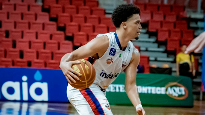 Fortaleza BC visita o Flamengo e busca vitória para sair da lanterna do NBB
