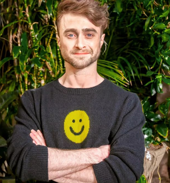 O próprio ator Daniel Radcliffe saiu em defesa das pessoas trans na época e escreveu um longo texto em resposta à autora. Ele fez questão de afirmar categoricamente que mulheres trans são mulheres. A polêmica entre Rowling e Radcliffe continuou. 