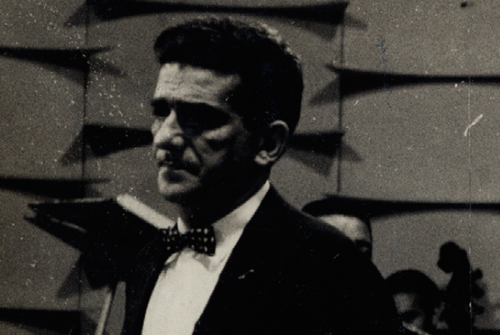 Jacob do Bandolim: Virtuoso do bandolim, Jacob do Bandolim era conhecido por sua técnica impecável e por composições como Doce de Coco e Brasileirinho.