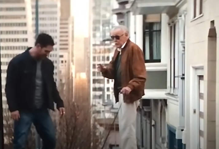 No ano em que morreu, 2018, Lee apareceu no filme Venom. Ele está passeando na rua com o cachorro quando fala com Eddie Brock. 