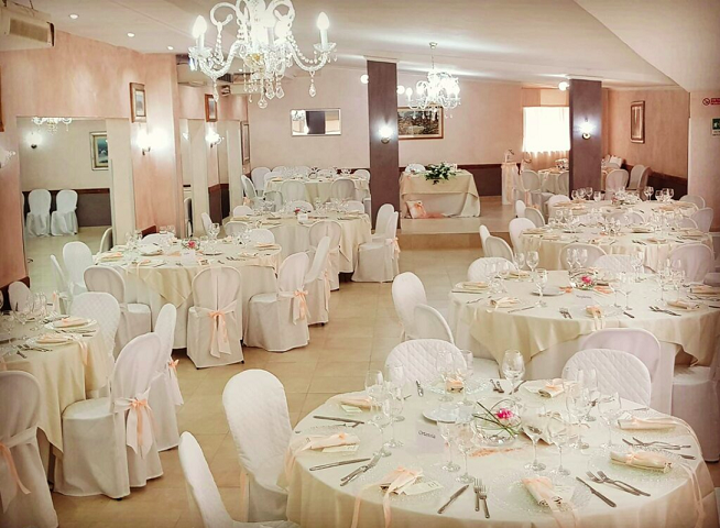 O dono do Ristorante La Rotonda, Enzo Fabrizi, percebeu que o casal deu o golpe quando tentou cobrar o dinheiro que eles deviam. Ele esperou pelo noivo no dia em que haviam combinado o pagamento, mas o noivo não apareceu.