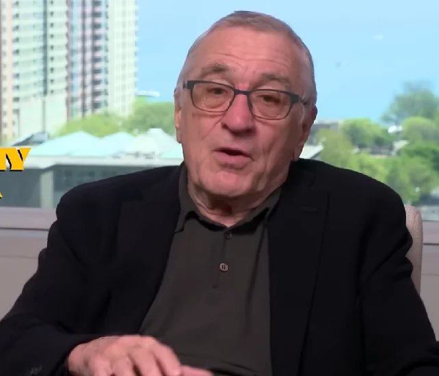 Além disso, após os ataques de 11 de setembro de 2001, De Niro criou o Festival de Cinema de Tribeca com o objetivo de revitalizar a região.