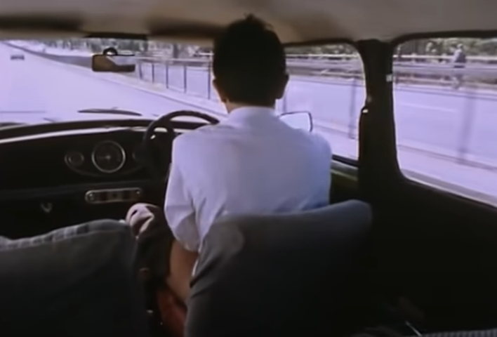 E você? Sabia dessas regras? Já dirigiu em mão invertida? 