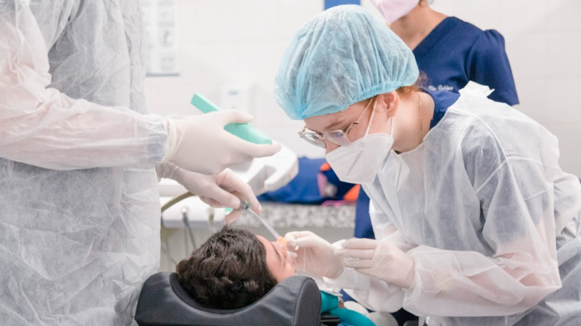 Os atendimentos podem ocorrer de segunda a sábado, a depender da especialidade 