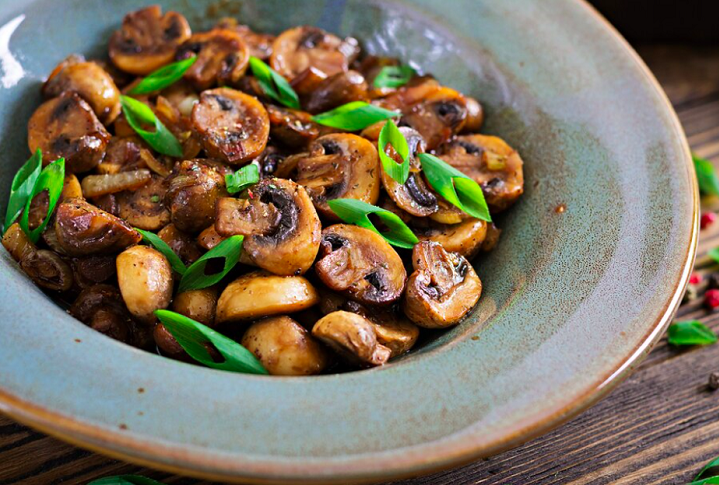 A burocracia no processo não se deve ao cogumelo em si, mas à forma como ele é tratado. No Brasil, não há impedimento para o cultivo e consumo de cogumelos. 