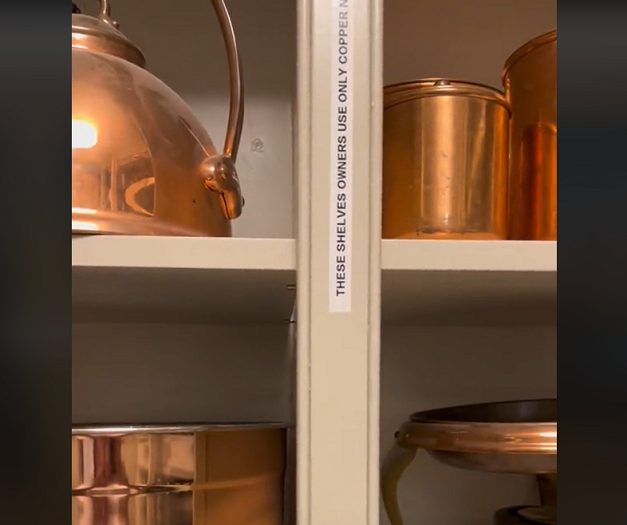 O vídeo foi visto mais de 4 milhões de vezes e recebeu milhares de comentários. Alguns usuários acharam os avisos engraçados, enquanto outros acharam que eles eram exagerados.