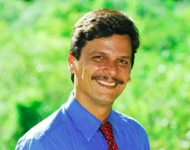 Durante uma participação no programa Encontro Com Fátima Bernardes, em 2013, ele contou que já havia feito seis cirurgias e precisou ser internado sete vezes. O ator morreu em 2016, aos 54 anos.