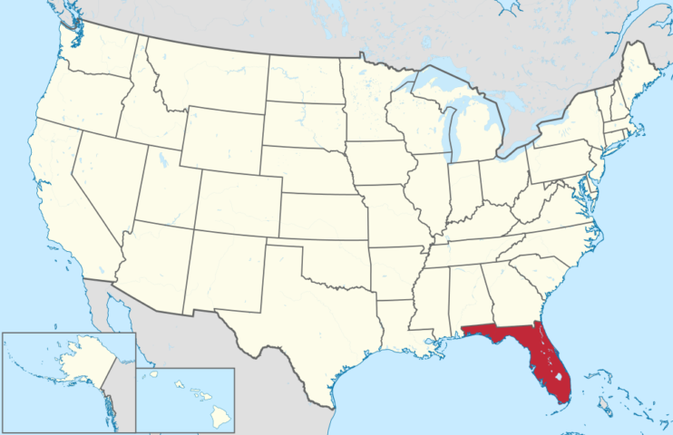 O avião estava registrado em nome da empresa Encore Motors, sediada na cidade de Melbourne, no estado da Flórida. O dono da empresa, John Rumpel, era pai da mulher morta no avião (e avô da criança). 