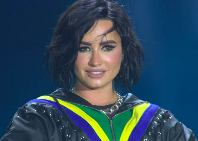 Em 2018, após uma overdose que causou um ataque cardíaco e três AVCs, passou por sua última internação e, desde então, está sóbria.