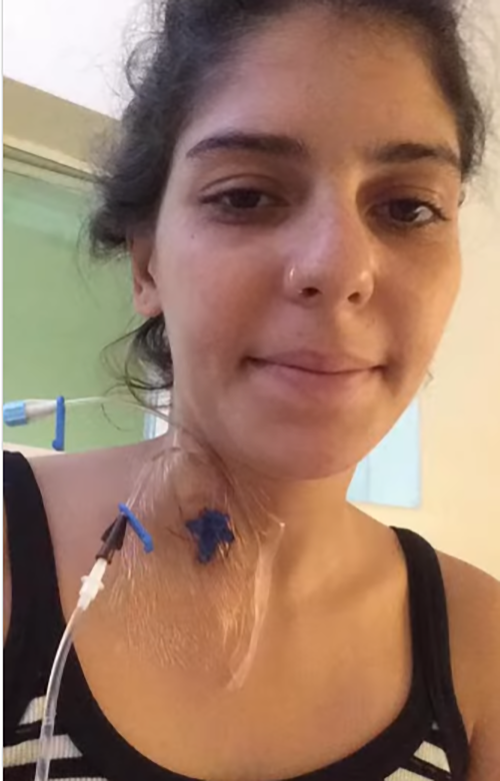 Gabriela emagreceu muito e teve dificuldade até para andar.