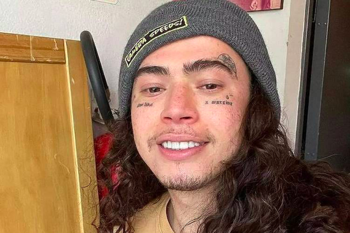 A decisão de se internar, anunciada em fevereiro pela Non Stop, empresa que gerencia sua carreira, foi motivada pelo desejo de cuidar integralmente da saúde. 