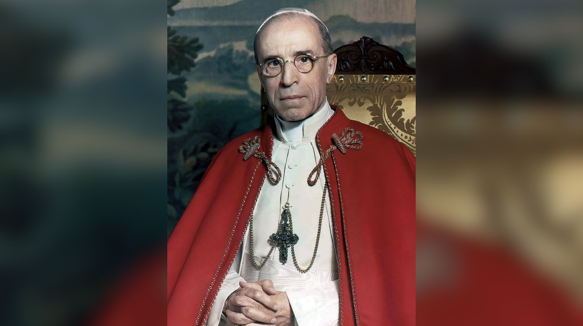 O papa Pio XII governou a Igreja Católica de 1939 a 1958.