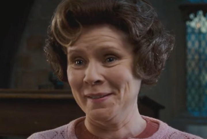 Dolores Umbridge é a antagonista secundária do quinto livro da saga, Harry Potter e a Ordem da Fênix, no qual ela é a professora de Defesa Contra as Artes das Trevas em Hogwarts.