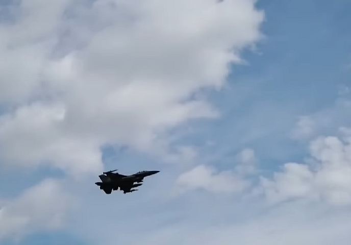 Você soube que um avião caiu no dia 4/6/2024 nos EUA após sobrevoar uma área proibida da capital Washington?   Ele foi perseguido por caças da força aérea . O FLIPAR mostrou e relembra o caso. 