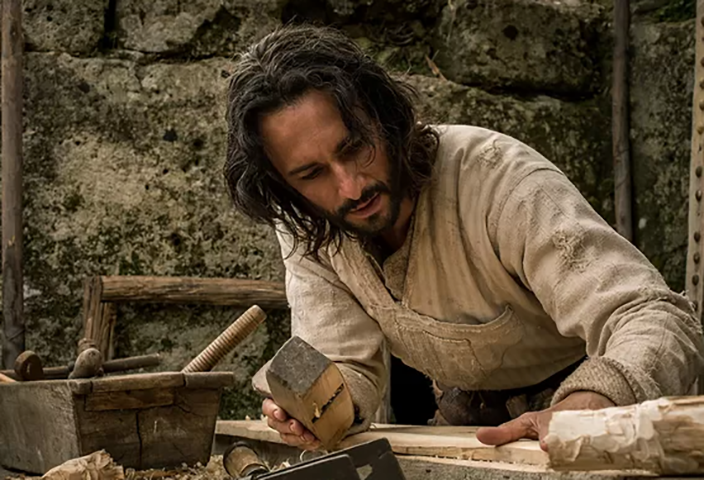 Em  2016, deu vida a Jesus Cristo no filme Ben-Hur, uma refilmagem do clássico de 1959, de William Wyler
