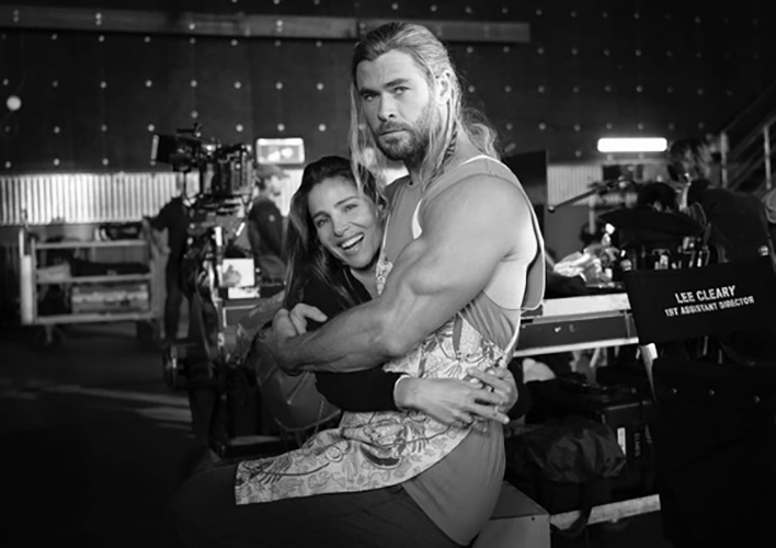 Já o site Radar Online relatou que amigos do casal estão preocupados. Segundo a publicação, os constantes compromissos de Hemsworth fora da Austrália - onde vive com a família - têm gerado tensão. Apesar de prometer desacelerar, o ator segue envolvido em grandes produções.