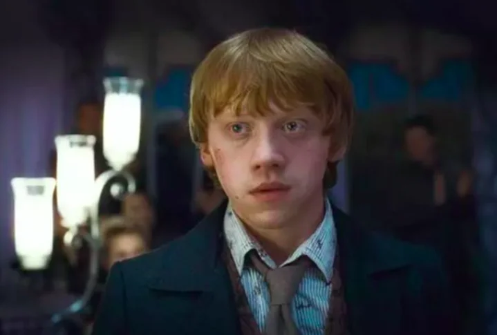 Ron Weasley (Rupert Grint) – Melhor amigo de Harry, vem de uma grande família de bruxos. Apesar das inseguranças, é leal e corajoso, contribuindo com humor e bravura na luta contra as trevas.
