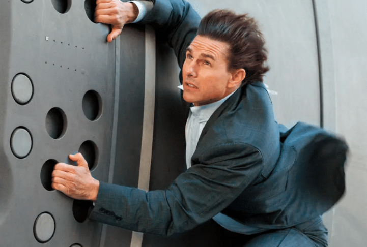 A franquia Missão Impossível começou em 1996 e consolidou Tom Cruise como ícone de ação. 