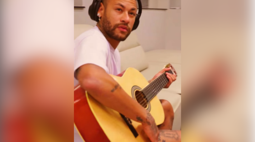 Veja o clipe da canção que relata a vida de um homem que 